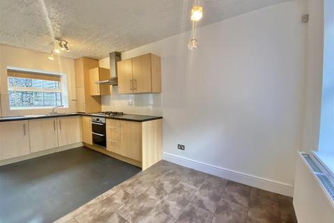 3 bedroom terraced house for sale, Dinting Vale, Glossop