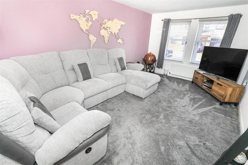 Canberra Crescent, Kirkcaldy 4 bed detached house for sale £279,995