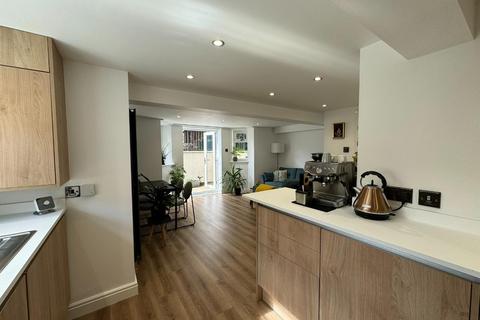 2 bedroom flat for sale, Woodlands Road, Whalley Range