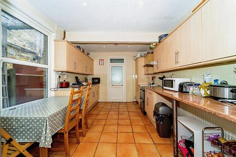 4 bedroom terraced house for sale - Glenfield Road, London W13