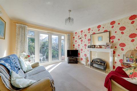 2 bedroom detached bungalow for sale, South Avenue, Worthing BN12