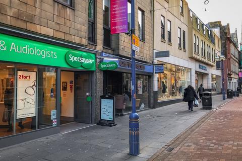 Retail property (high street) to rent, High Street and New Row, Dunfermline KY12