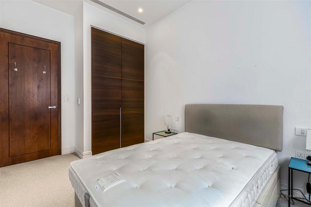Bedroom.JPG