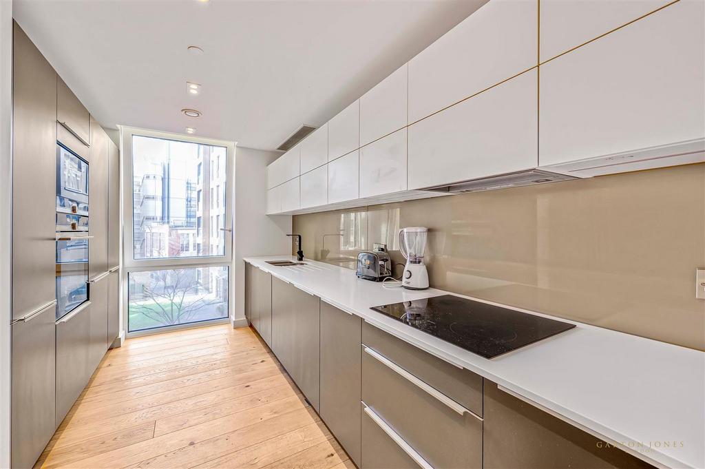 Kitchen.JPG