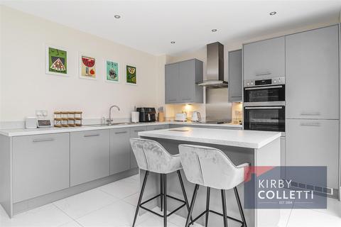 54 Devon Way, Northampton, NN3 6DX