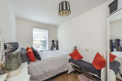 2 bedroom apartment for sale, Stathams Court, Hemel Hempstead Road, Redbourn, Hertfordshire
