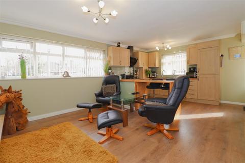 4 bedroom detached bungalow for sale, Hamilton Road, Alford