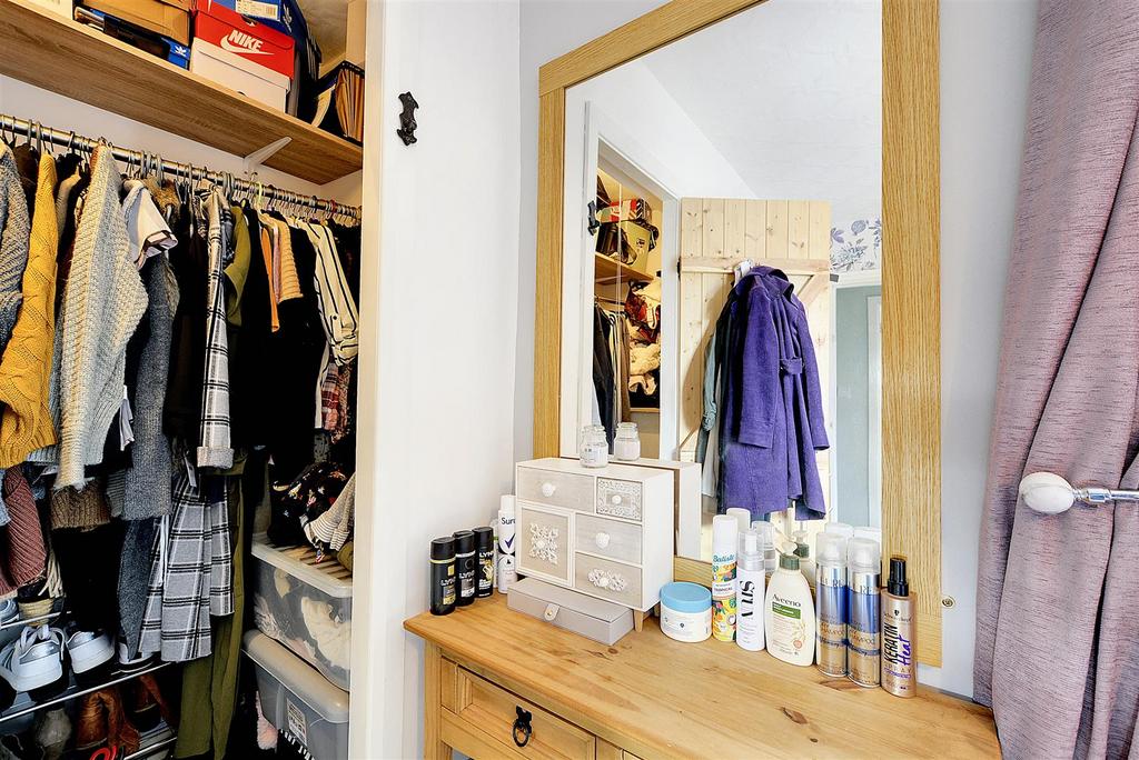 Walk in Wardrobe.jpeg