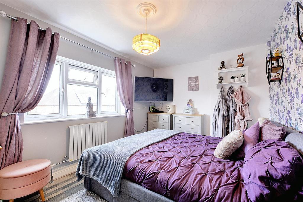 Bedroom 1 1.jpeg