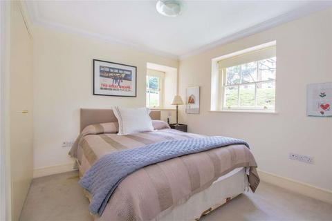 Flat 1, Annandale House, 2 West Heath Avenue, London, NW11 7QY