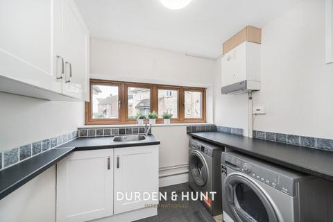 7 Regency Gardens, Hornchurch, RM11 1PP