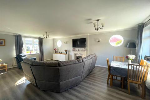 15 Draycott Avenue, Hornsea, HU18 1EX