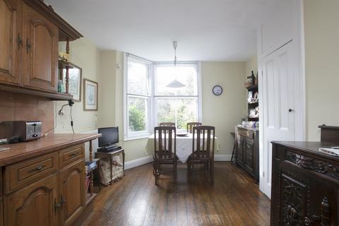 46 Knatchbull Road, London, SE5 9QY