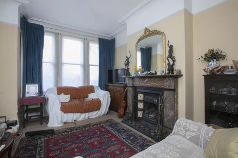 46 Knatchbull Road, London, SE5 9QY