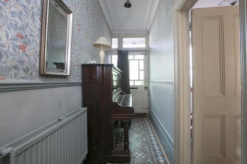 46 Knatchbull Road, London, SE5 9QY