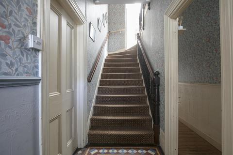 46 Knatchbull Road, London, SE5 9QY