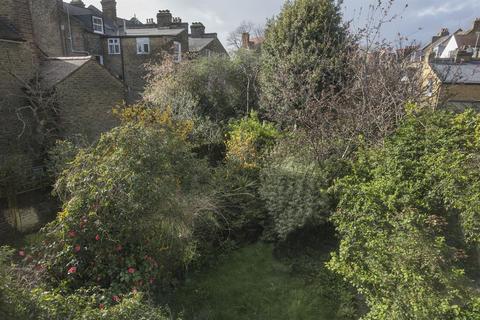 46 Knatchbull Road, London, SE5 9QY