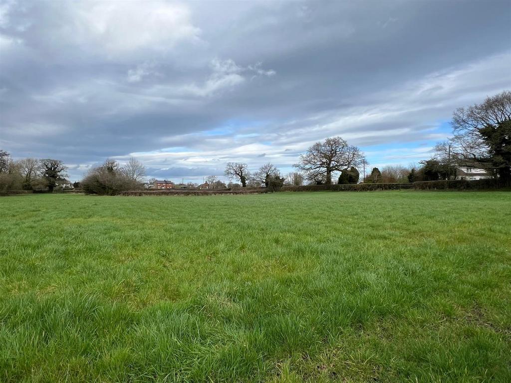 Chapel Lane, Dudleston Heath, Ellesmere. Land for sale £30,000