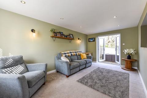 3 bedroom semi-detached house for sale, Hobart Drive, Hythe, Southampton, SO45