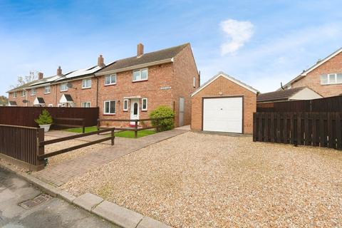 3 bedroom end of terrace house for sale, Sandy Close, Grimsby DN36