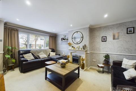 5 Blackwater Close, Basingstoke, RG21 4QB