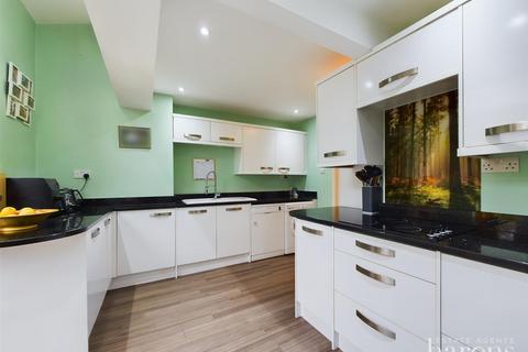 5 Blackwater Close, Basingstoke, RG21 4QB