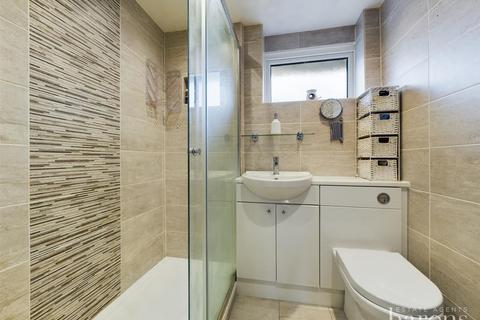 5 Blackwater Close, Basingstoke, RG21 4QB
