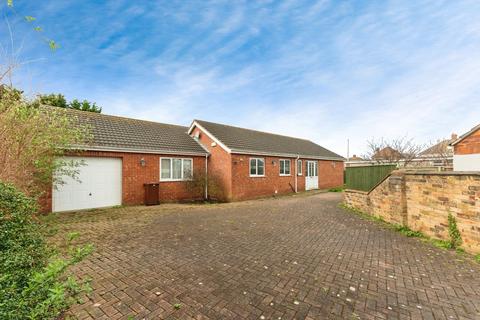 3 bedroom bungalow for sale, Campden Crescent, Cleethorpes DN35