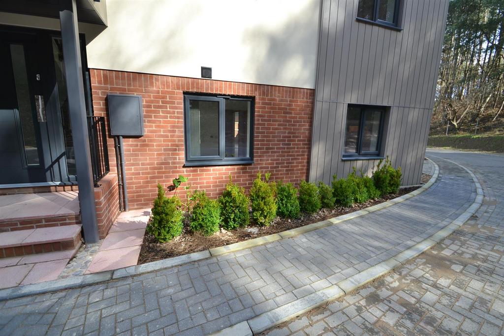 Upcher Crescent, Sheringham 2 bed flat to rent £1,025 pcm (£237 pw)