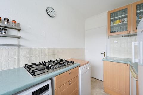 16 Cheviot Close, Banstead, SM7 2PD