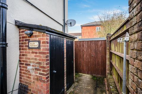 16 Cheviot Close, Banstead, SM7 2PD