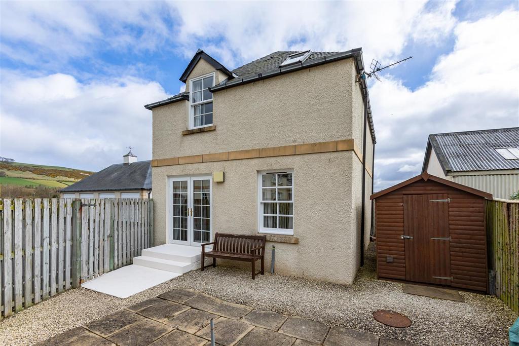 1 Abbey Park Melrose Outsides 08.JPG