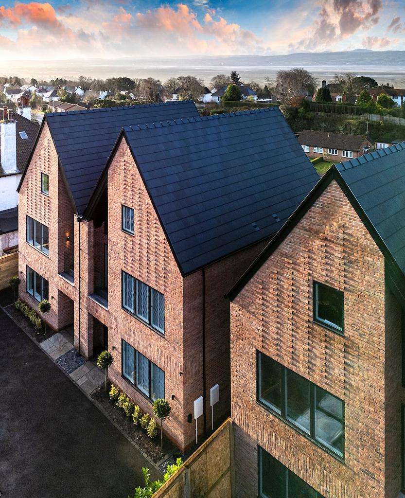 Telegraph Road, Heswall CH60 5 bed semidetached house for sale £775,000