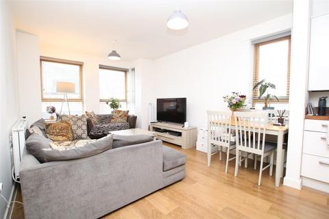 Flat 7 Bennett Court Denne Parade, Horsham, RH12 1BU