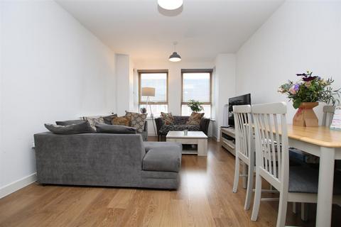 Flat 7 Bennett Court Denne Parade, Horsham, RH12 1BU