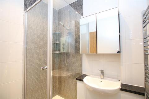 Flat 7 Bennett Court Denne Parade, Horsham, RH12 1BU