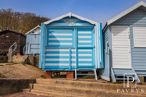 Chalet for sale - The Esplanade, Frinton-On-Sea