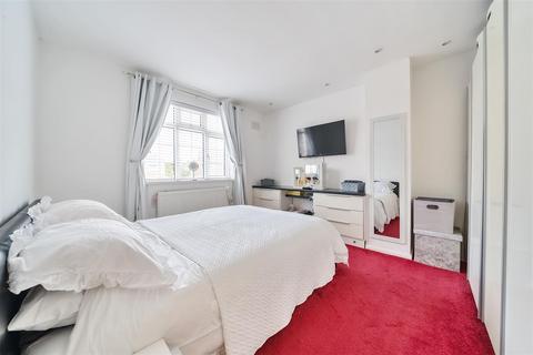 10 Fosters Avenue, Broadstairs, CT10 3HJ