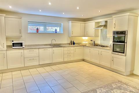 4 bedroom detached house for sale - Lower Road, Harmer Hill, Shrewsbury