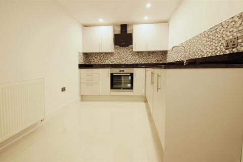 2 bedroom flat for sale - Claremont Street, Leeds LS26