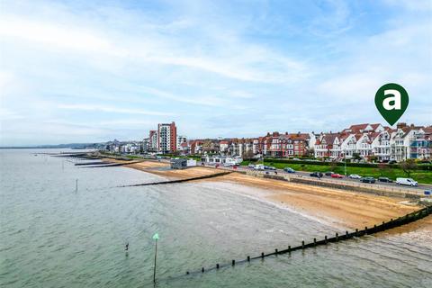 2 bedroom penthouse for sale, RUNNEMEDE, THE LEAS, Chalkwell