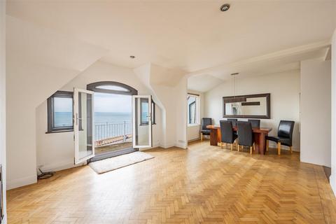 2 bedroom penthouse for sale, RUNNEMEDE, THE LEAS, Chalkwell