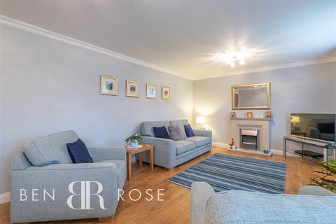6 Apple Tree Close, Euxton, Chorley, PR7 6LN