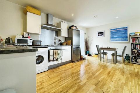 2 bedroom apartment for sale, Leeds Street, Liverpool