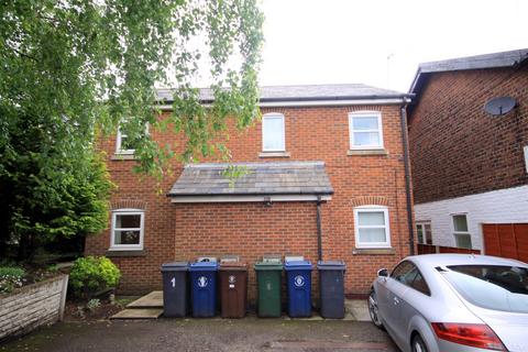 2 bedroom flat to rent, Alexander Court, Station Approach L39
