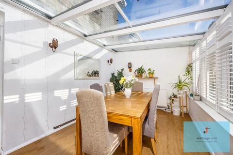 12 Orchard Close, Southwick, Brighton, BN42 4NJ