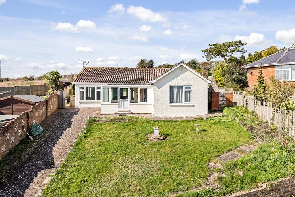 Danes Court, Dover, CT16 2 bed detached bungalow for sale £350,000
