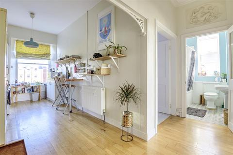 2 bedroom apartment for sale - Magdalen Road, St Leonards