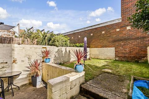 2 Beaconsfield Road, Dover, CT16 2LJ