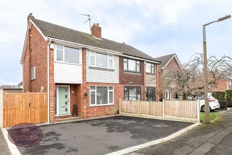 3 bedroom semi-detached house for sale - Conway Road, Hucknall, Nottingham, NG15